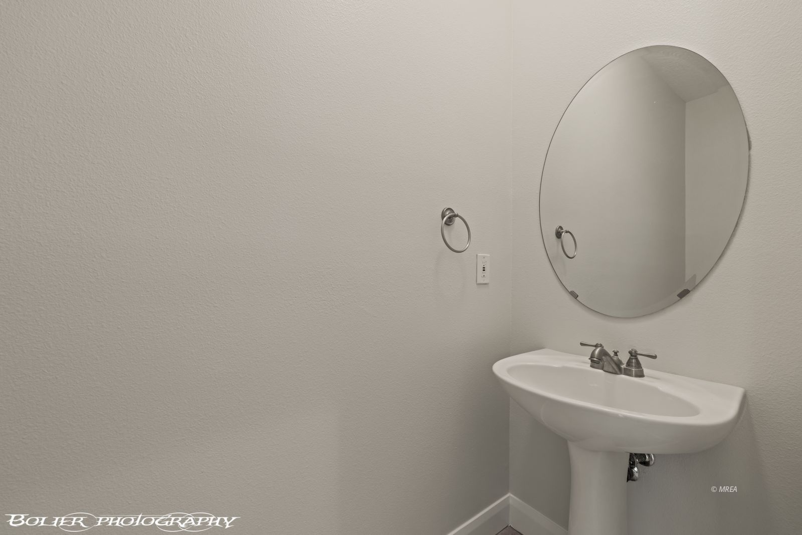 526  Highland View Ct