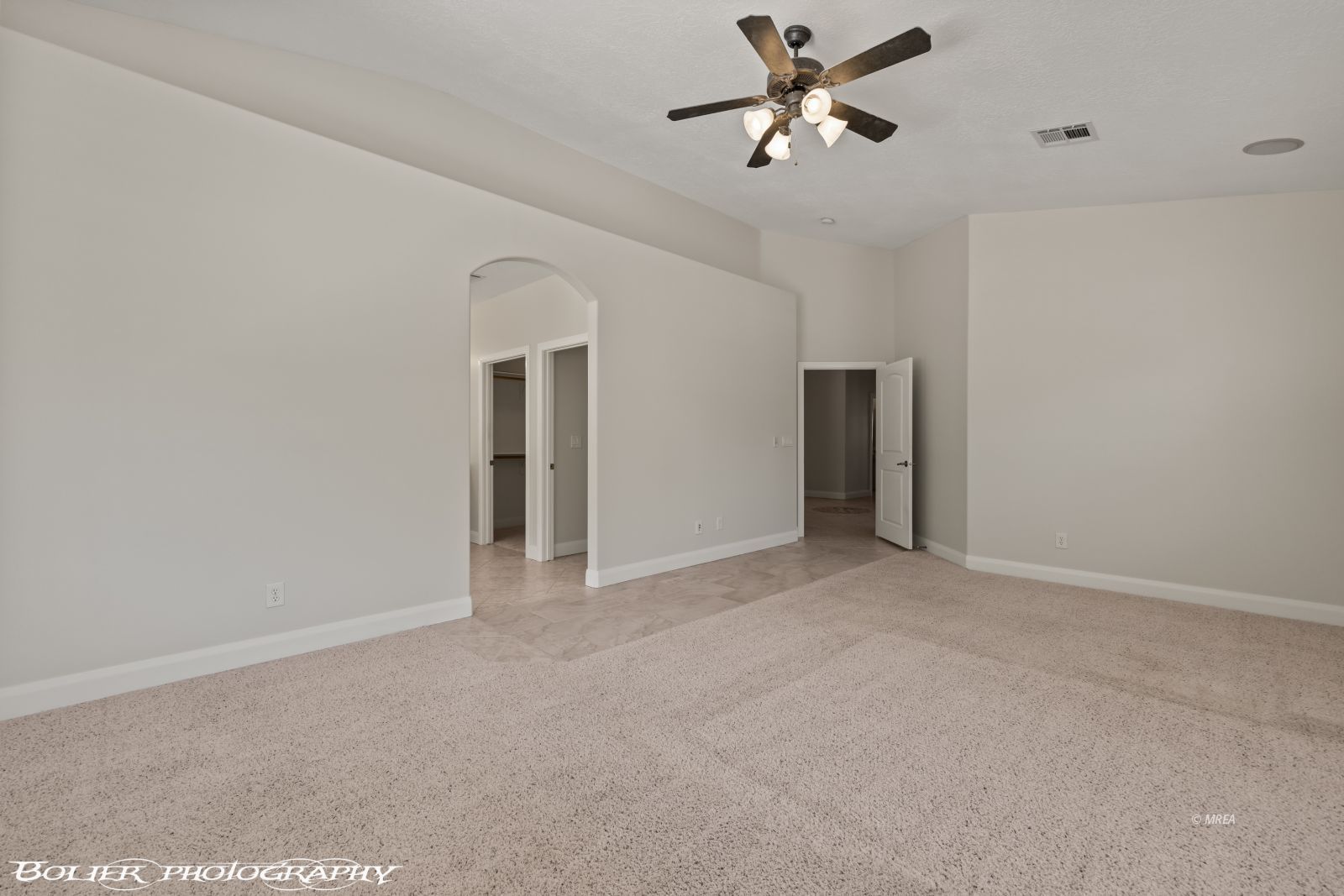 526  Highland View Ct