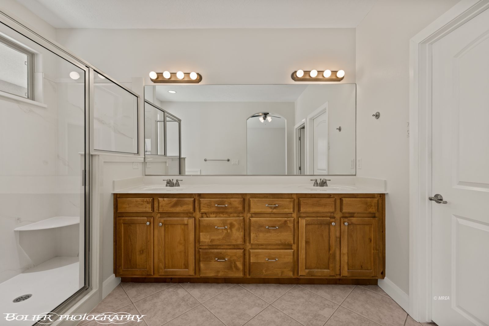 526  Highland View Ct