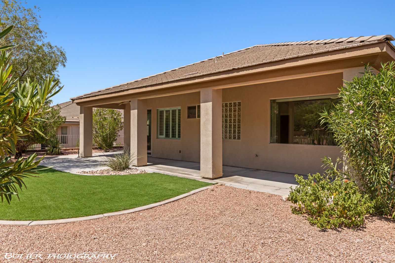 526  Highland View Ct