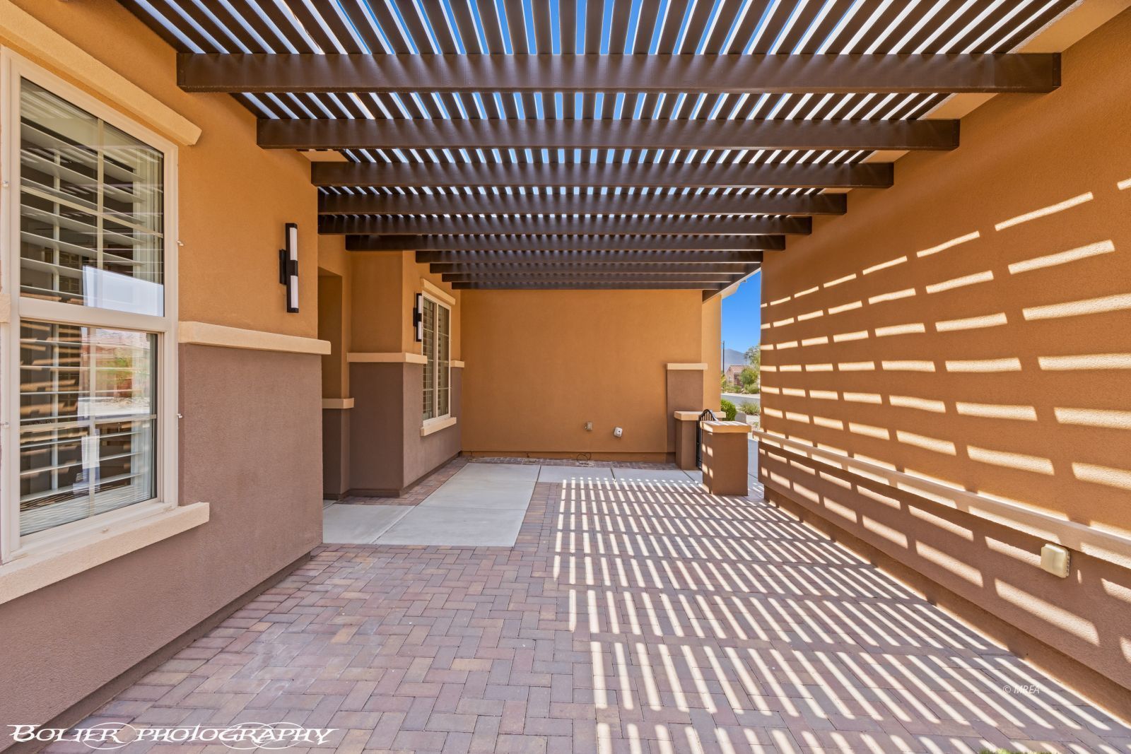 1068  Starlight Terrace Way