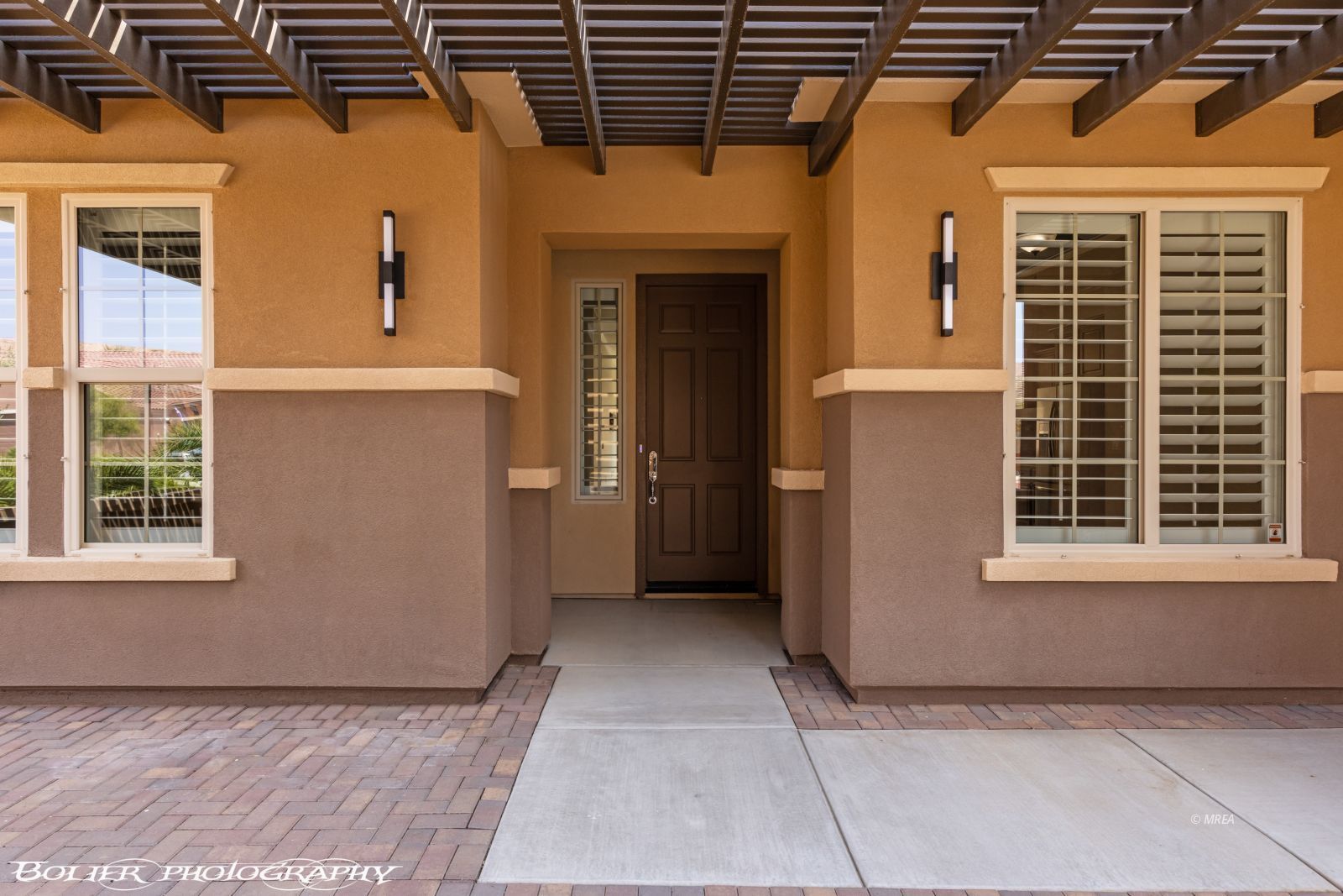 1068  Starlight Terrace Way