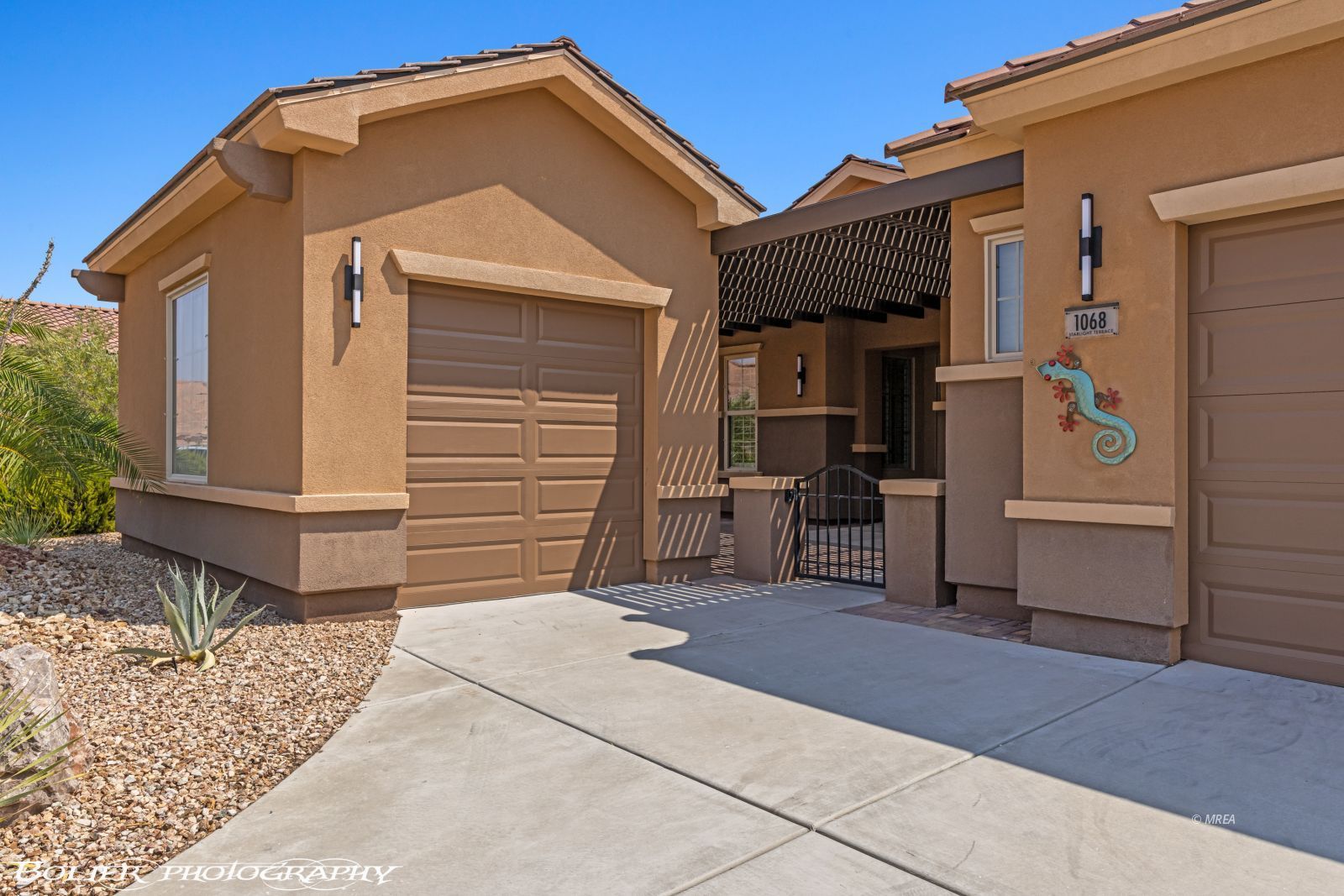 1068  Starlight Terrace Way