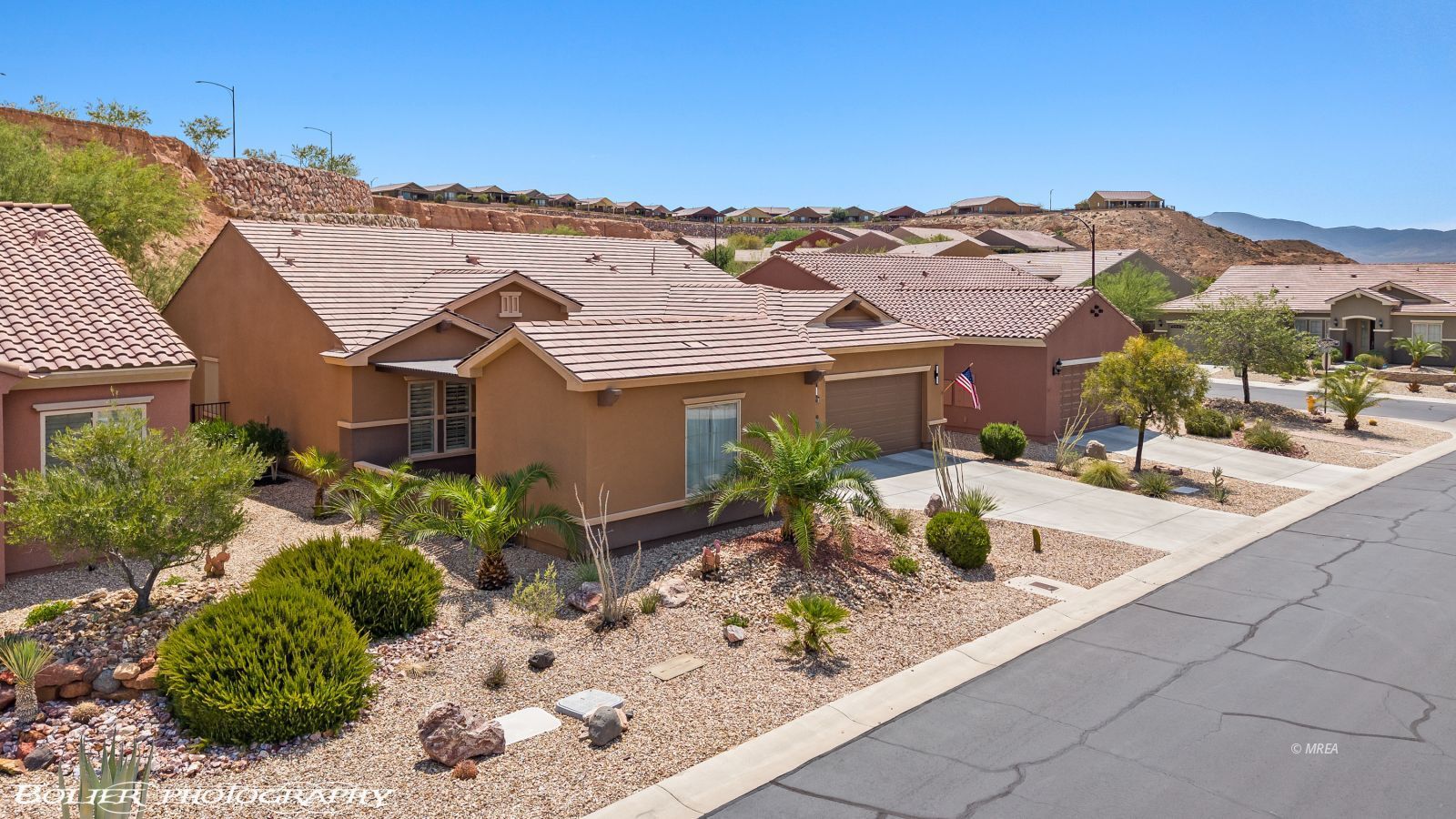 1068  Starlight Terrace Way