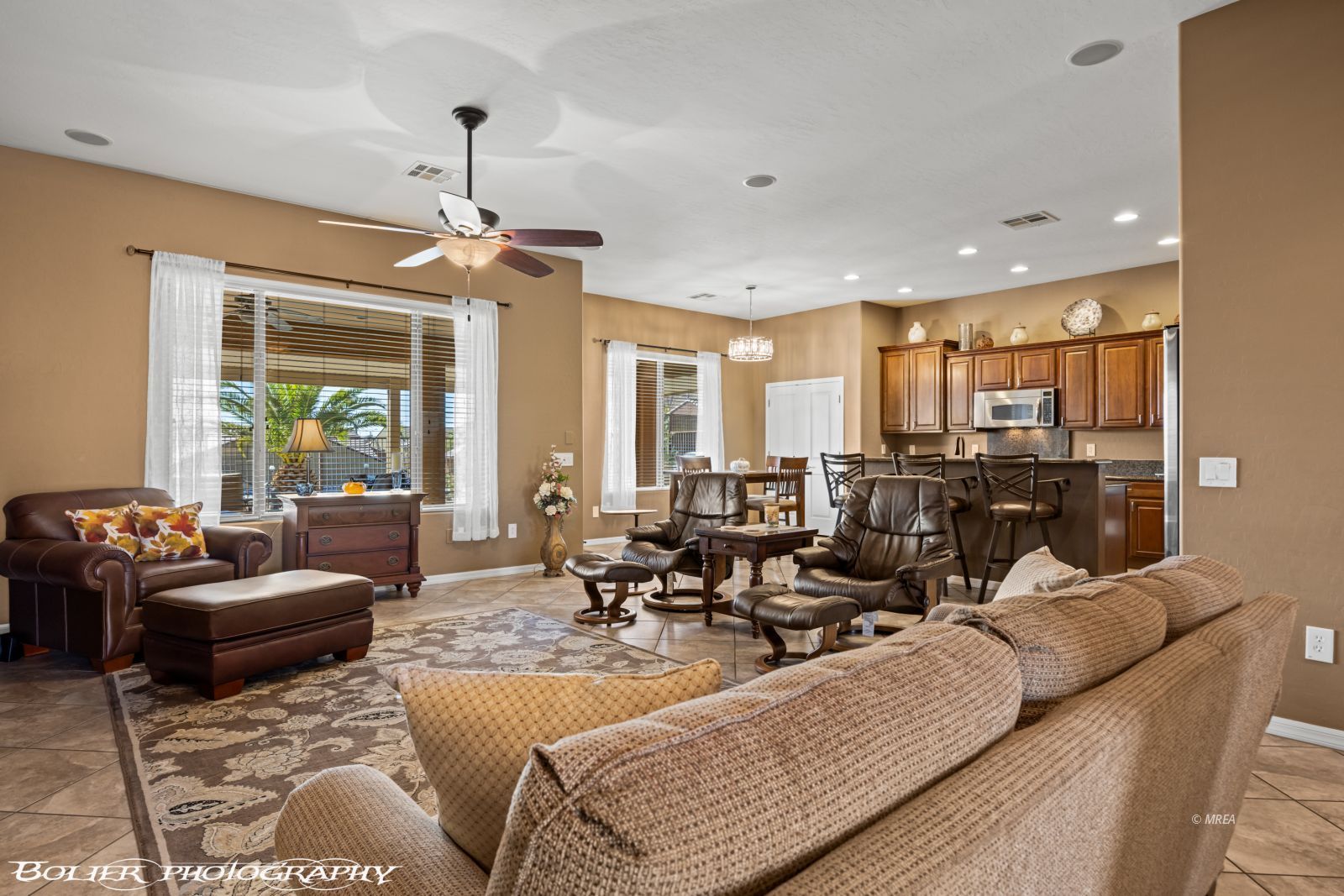 1540  Sandstone Bluffs VW 