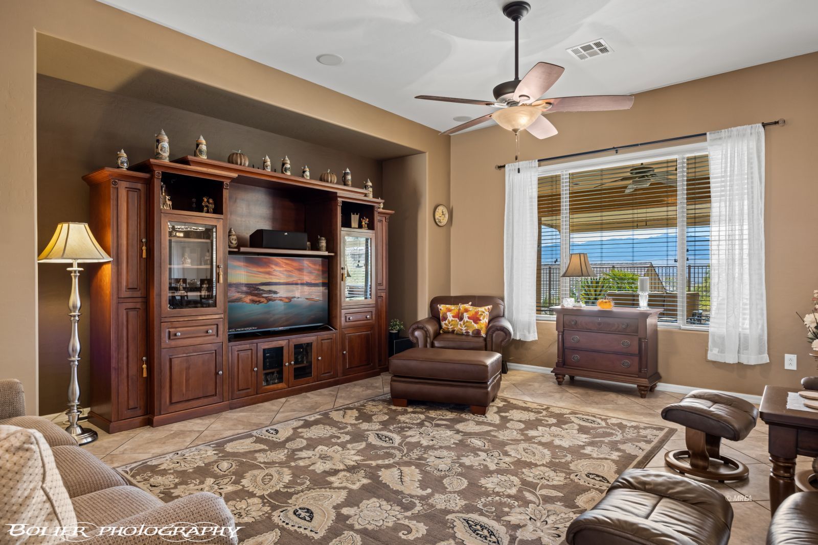 1540  Sandstone Bluffs VW 