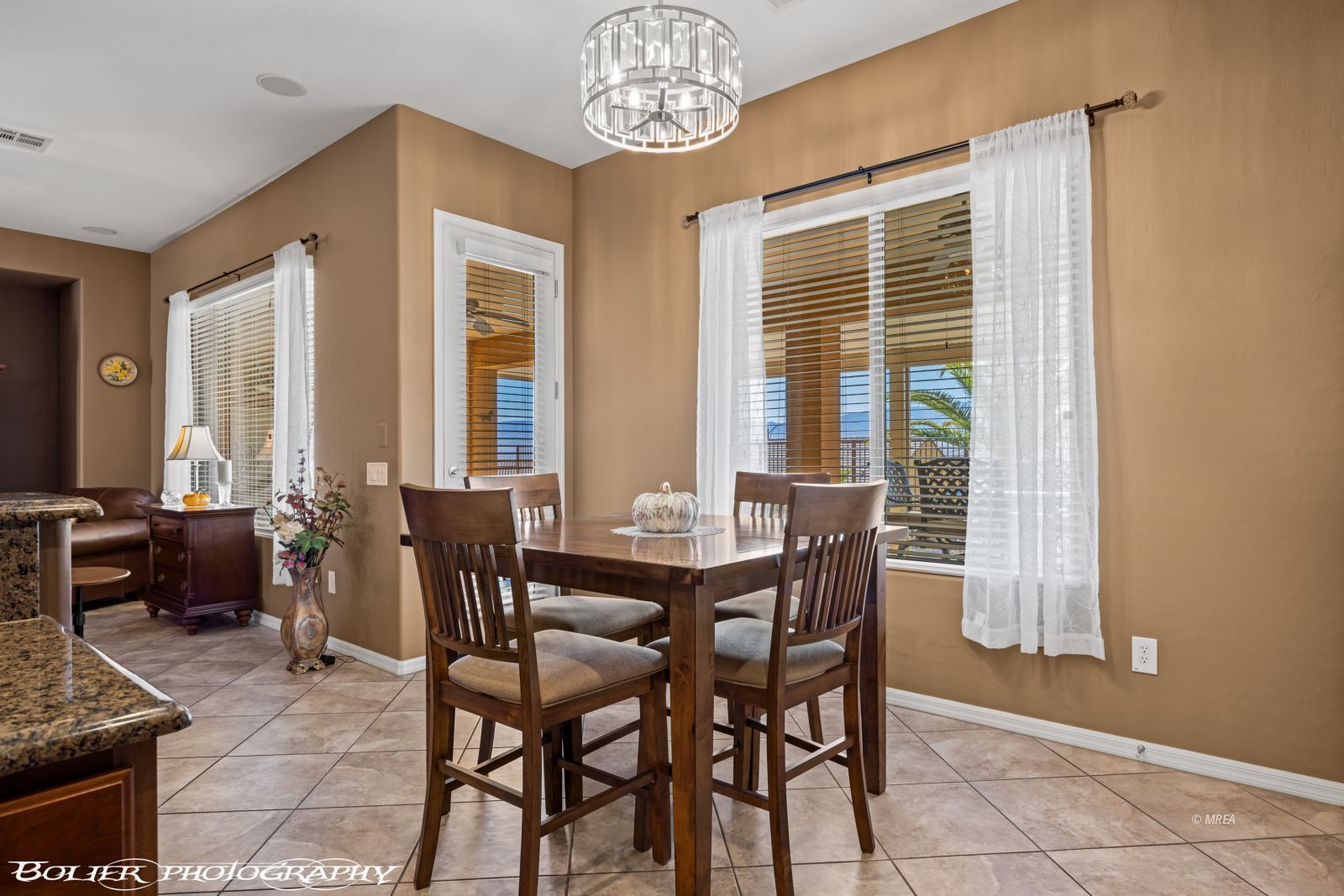 1540  Sandstone Bluffs VW 