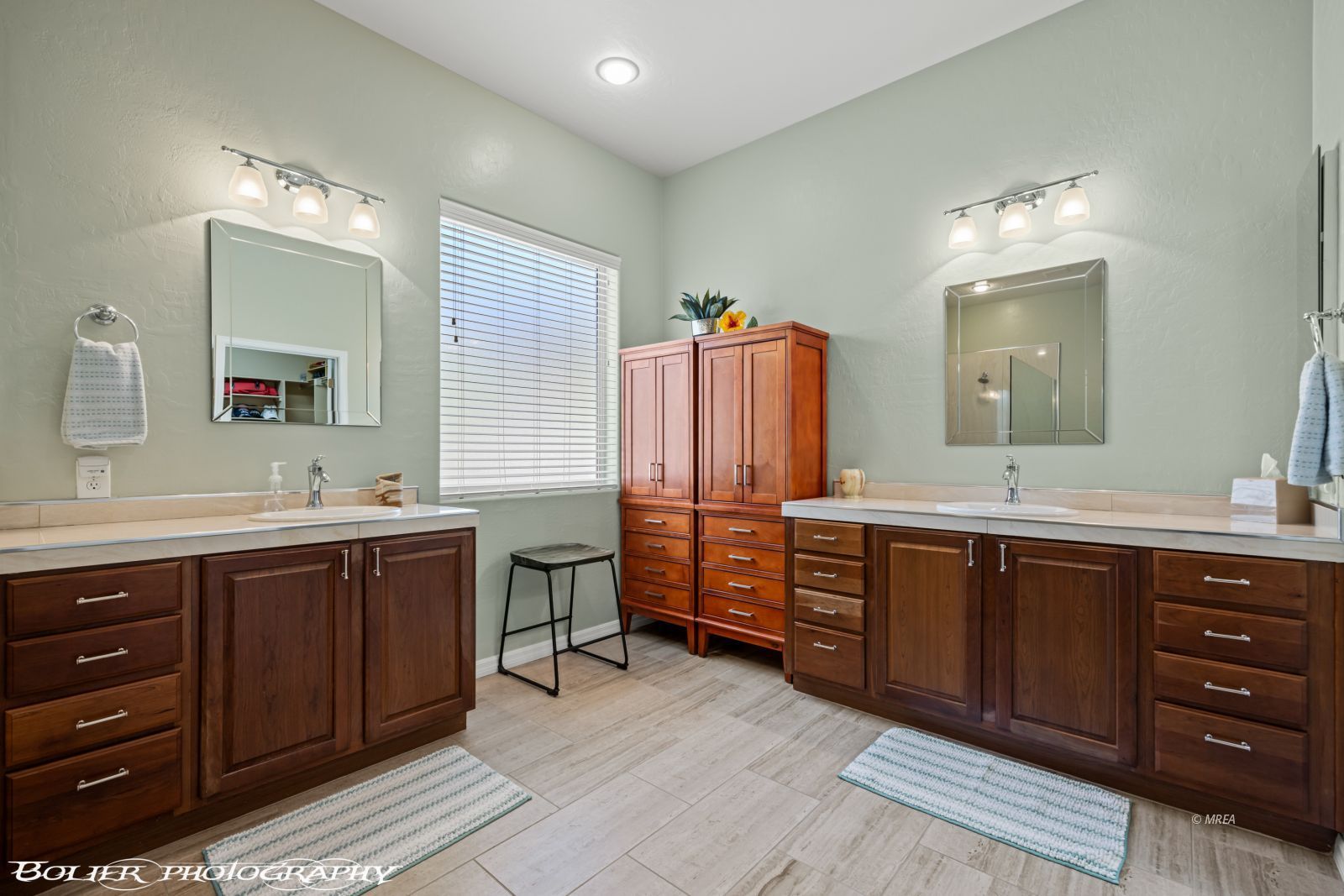 1540  Sandstone Bluffs VW 