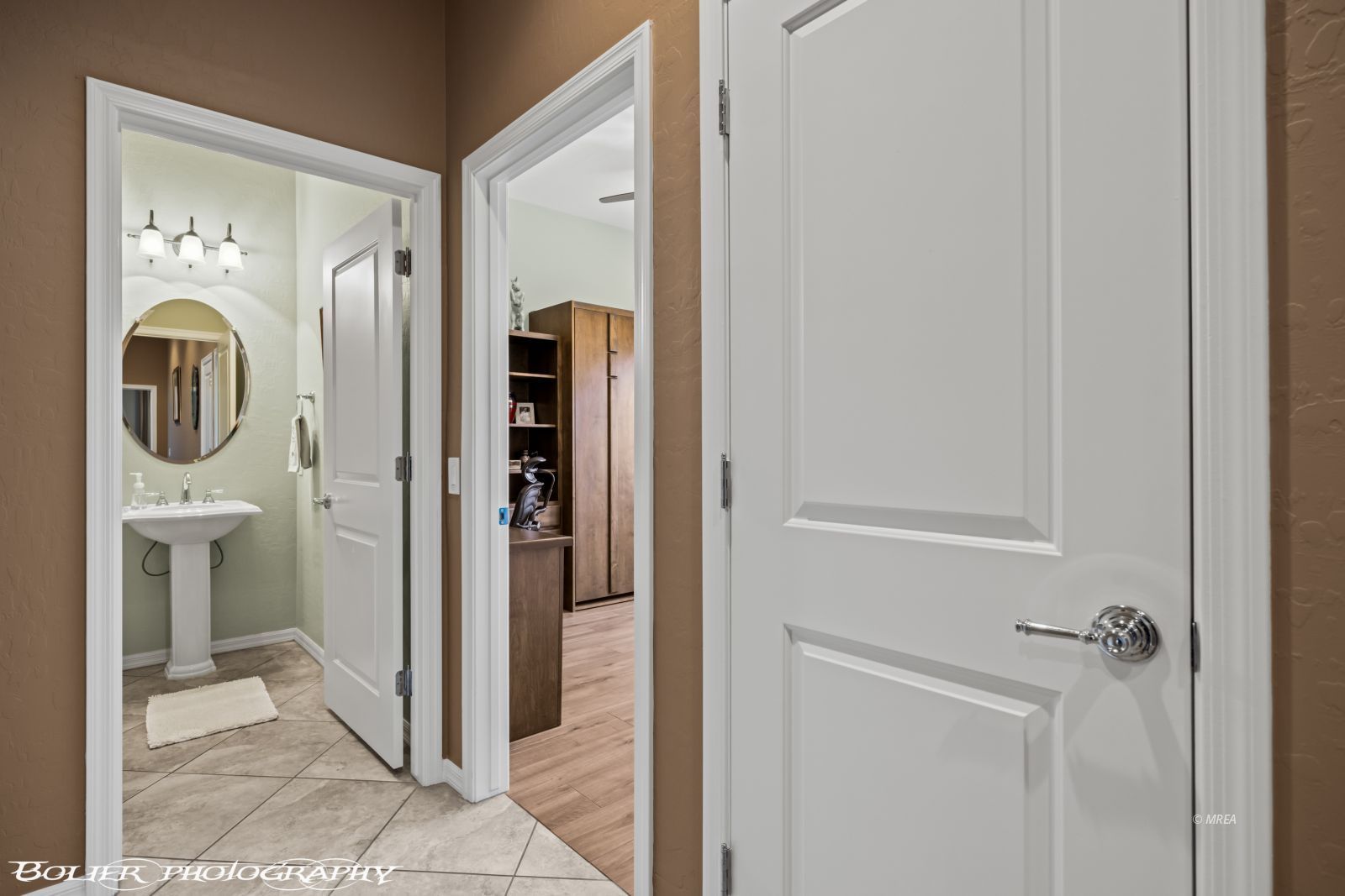 1540  Sandstone Bluffs VW 