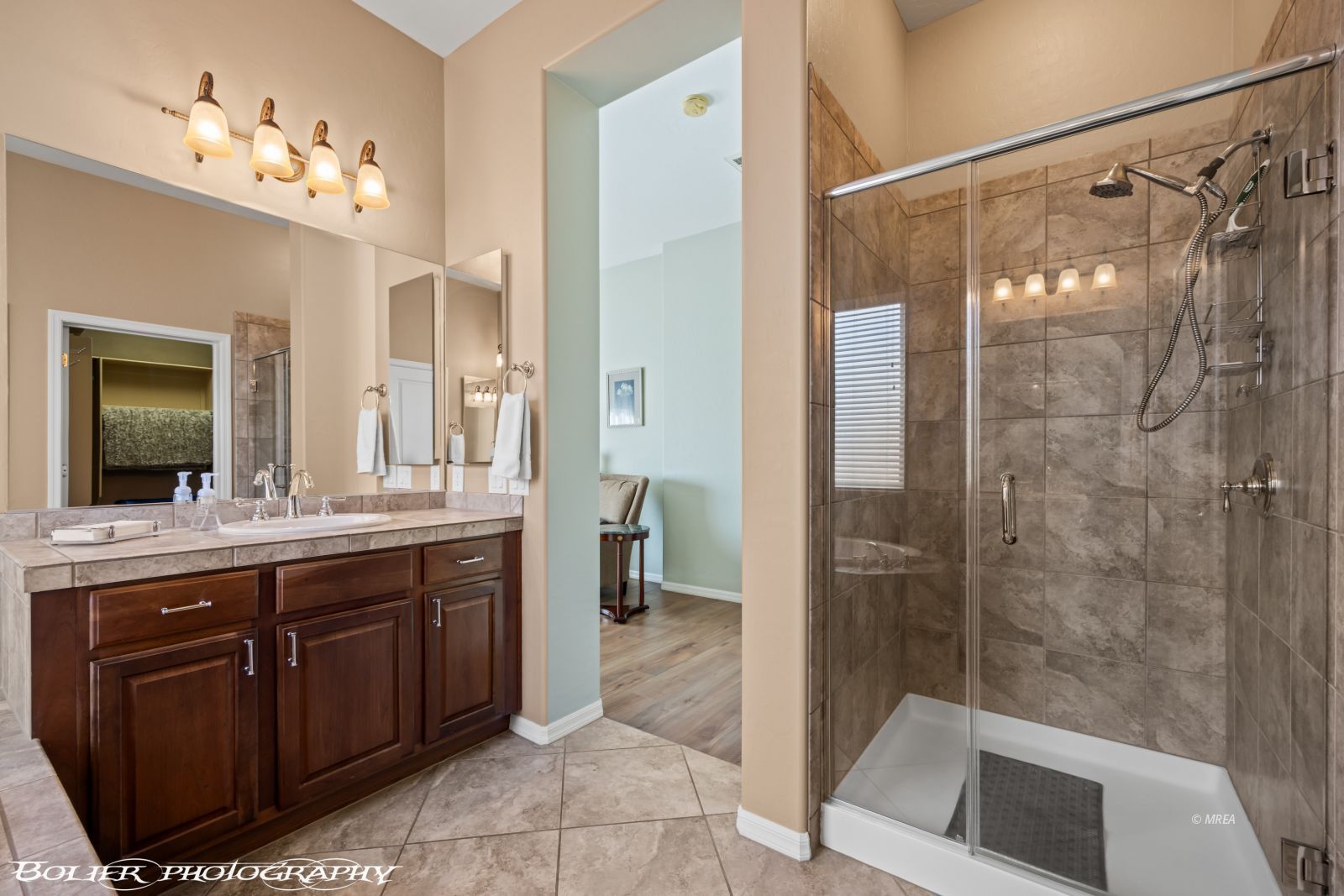 1540  Sandstone Bluffs VW 