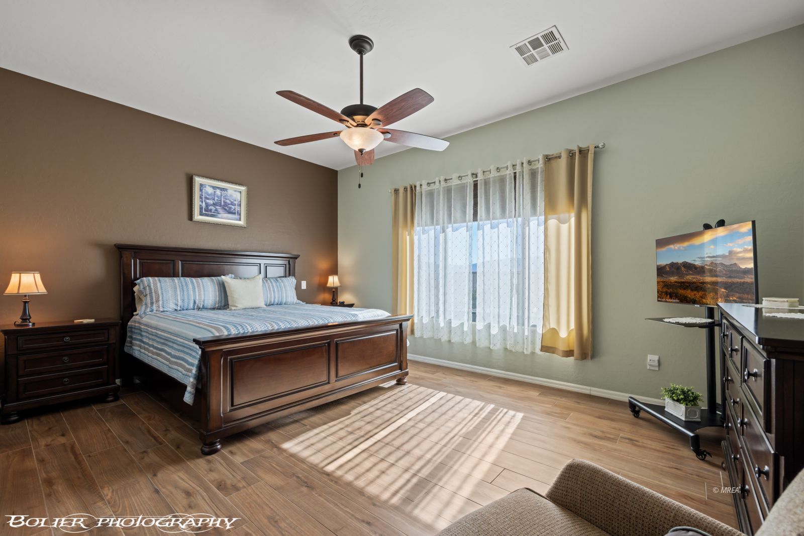 1540  Sandstone Bluffs VW 