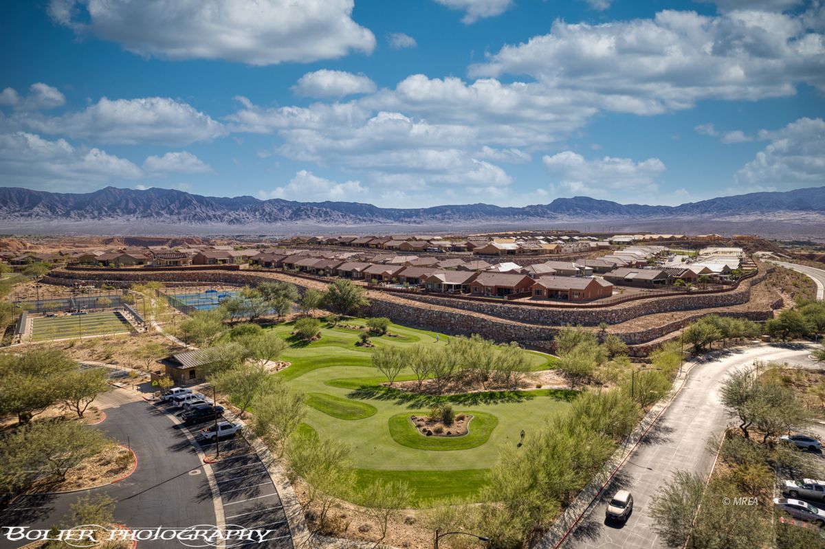 1540  Sandstone Bluffs VW 