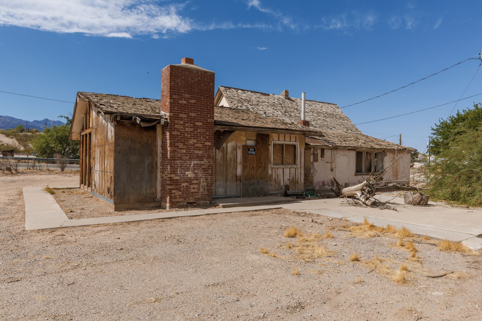 474 E First South St