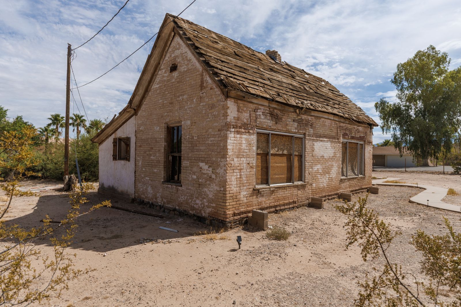 474 E First South St