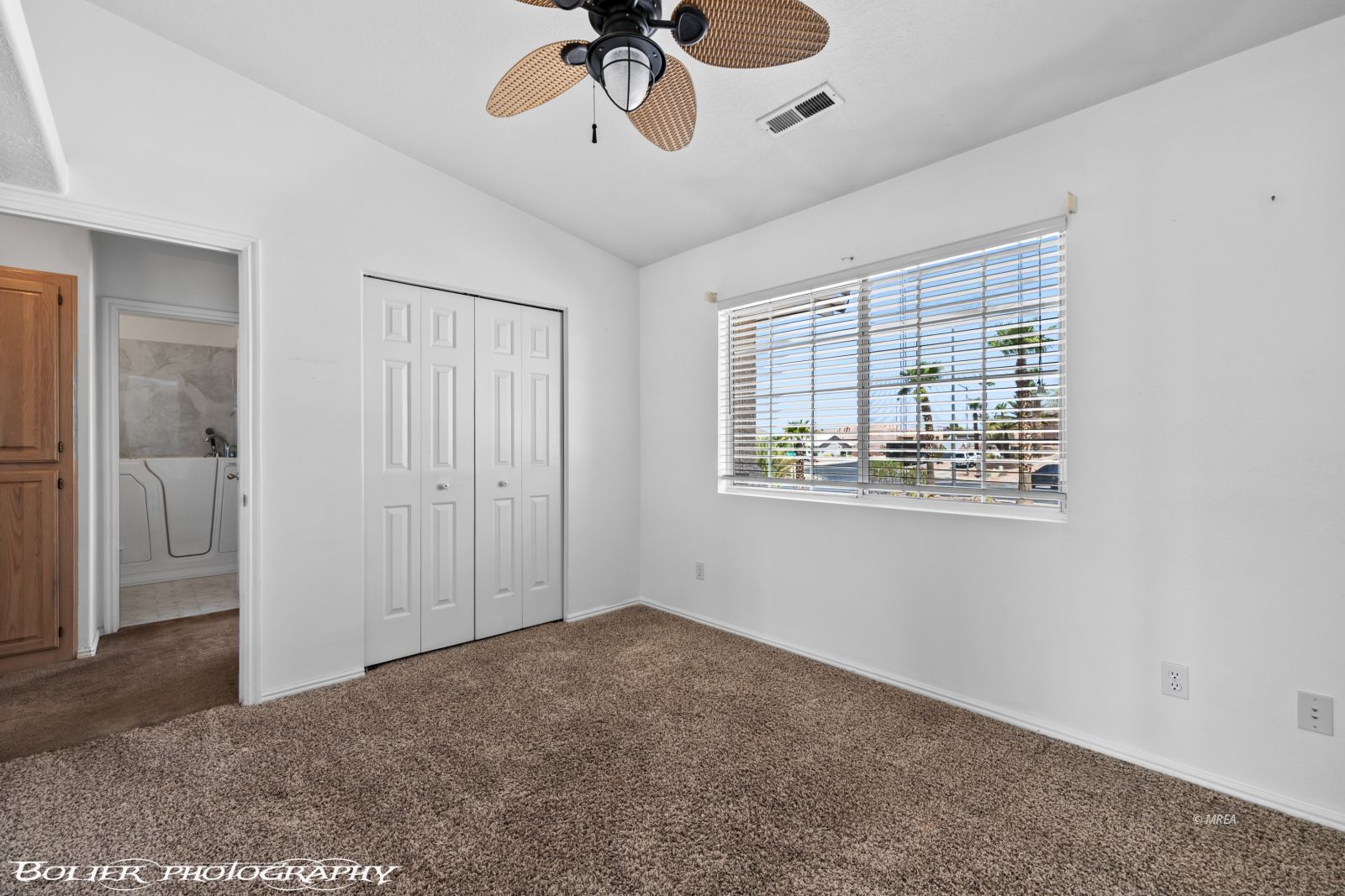 484  Valley View Cir