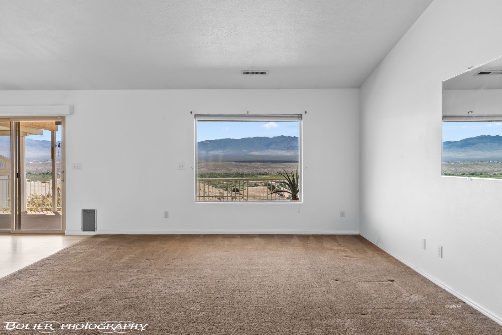 484  Valley View Cir