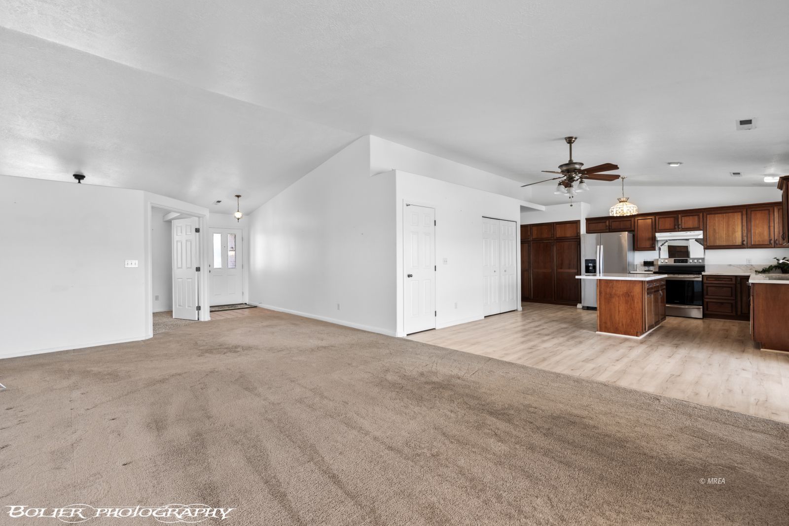 484  Valley View Cir