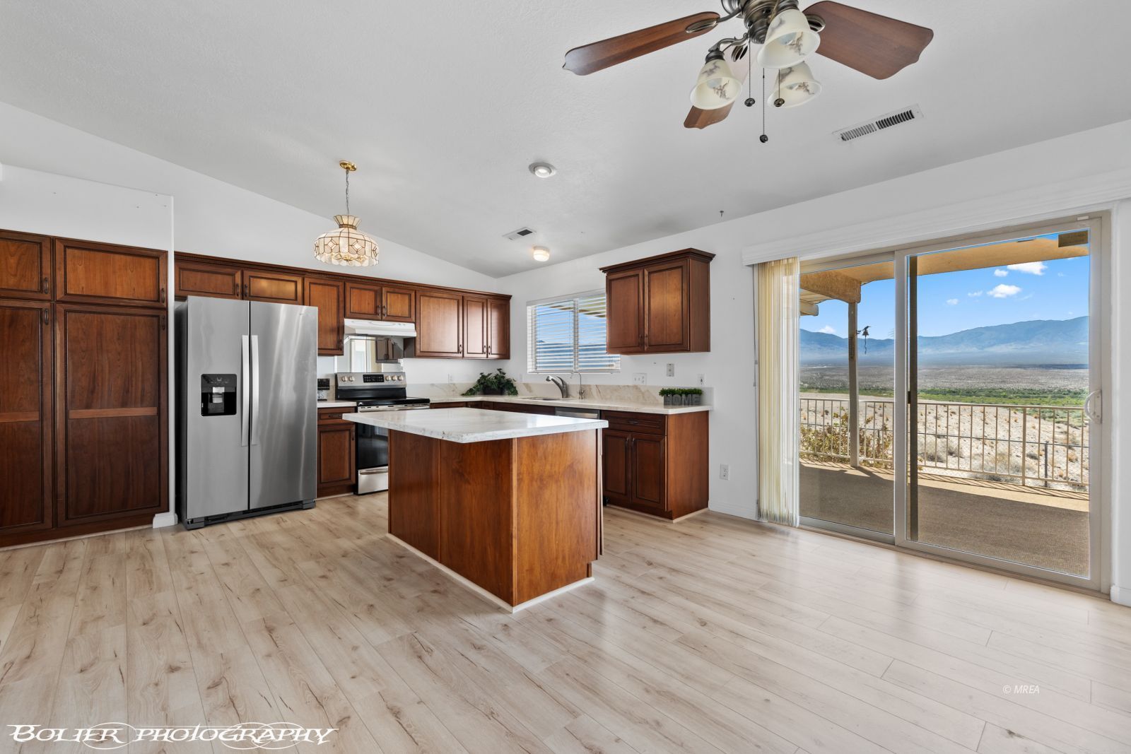 484  Valley View Cir