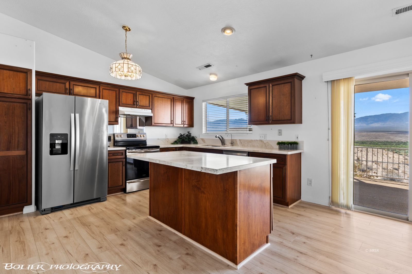 484  Valley View Cir