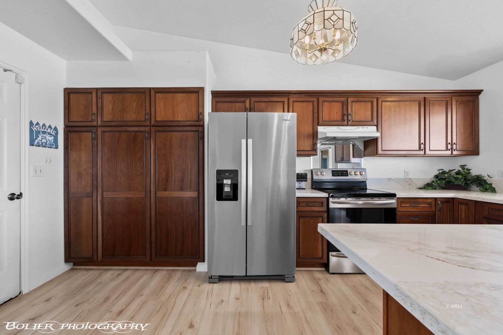 484  Valley View Cir