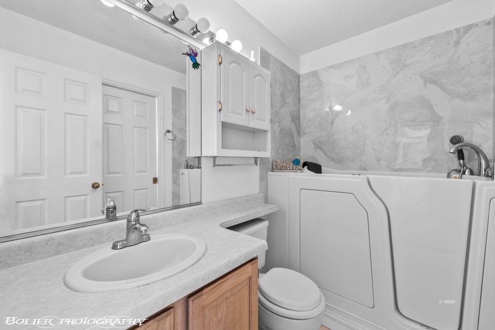 484  Valley View Cir