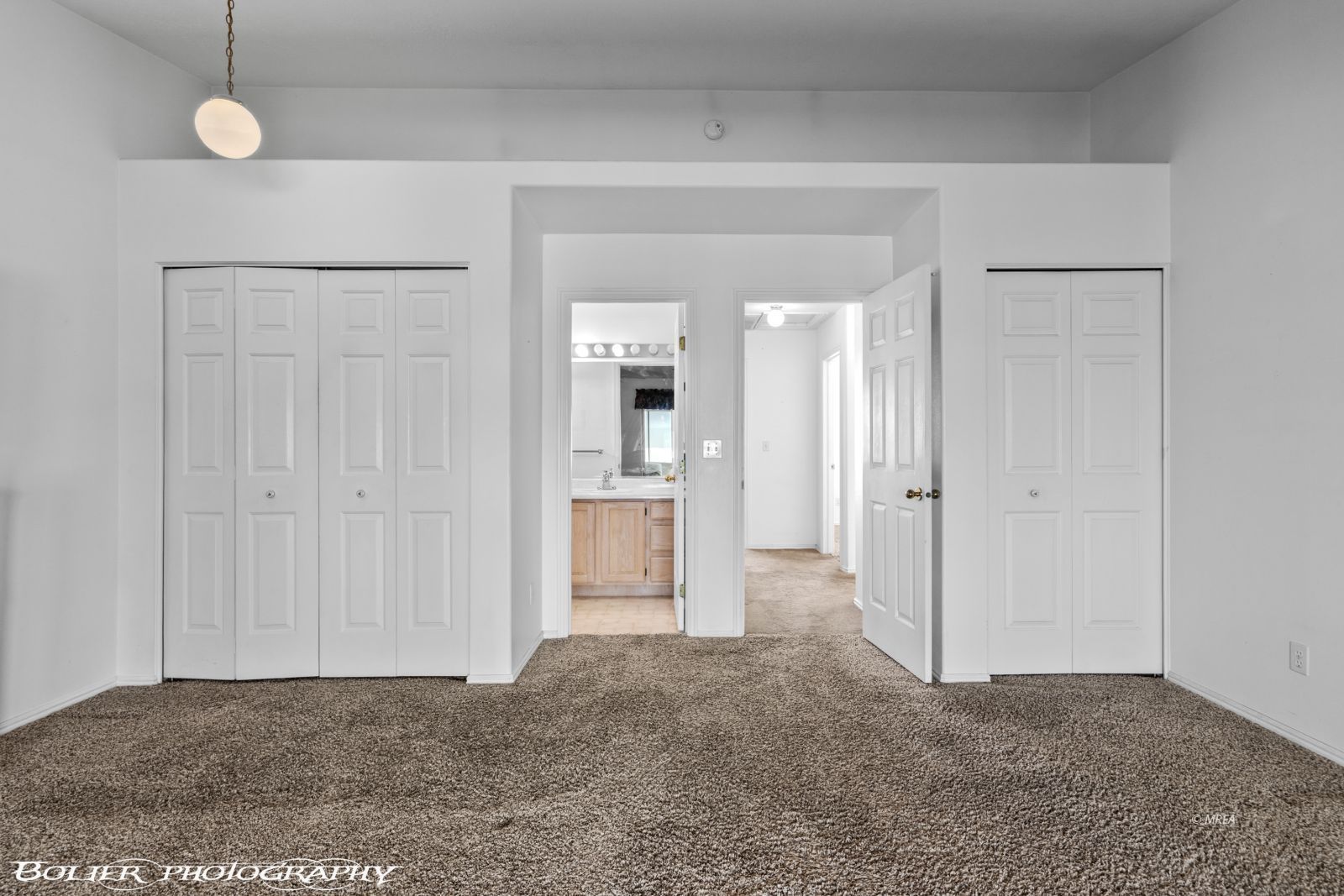 484  Valley View Cir