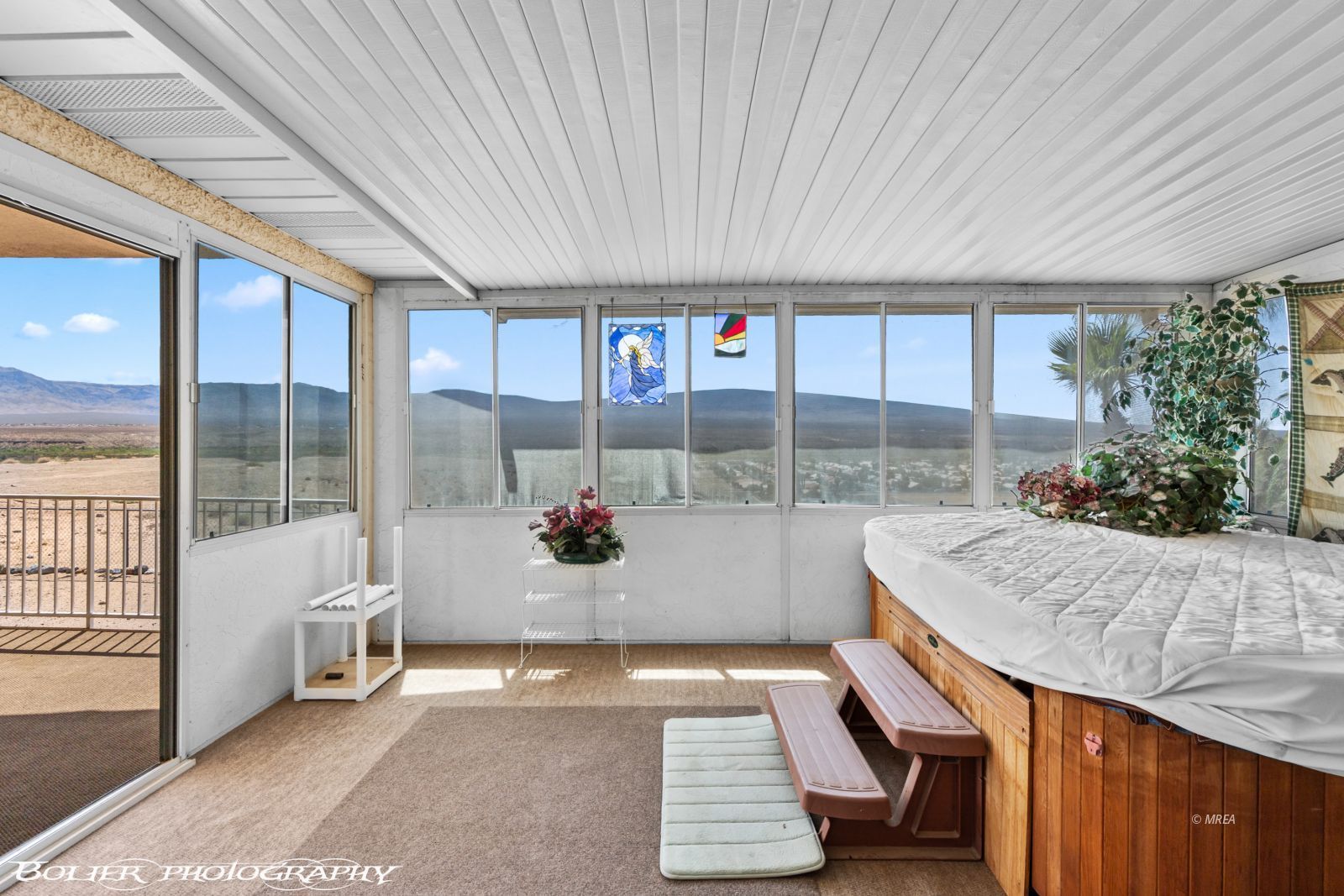 484  Valley View Cir