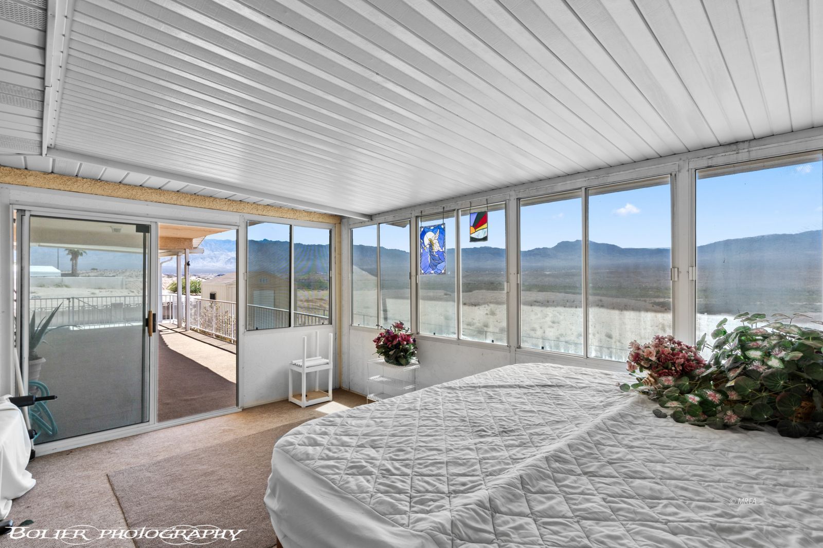 484  Valley View Cir