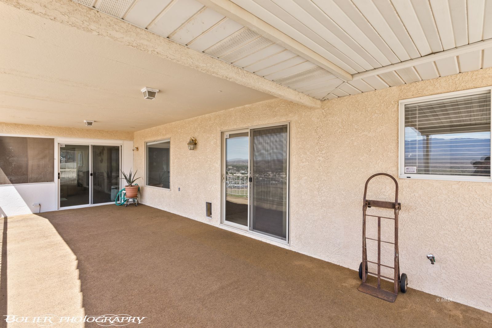 484  Valley View Cir