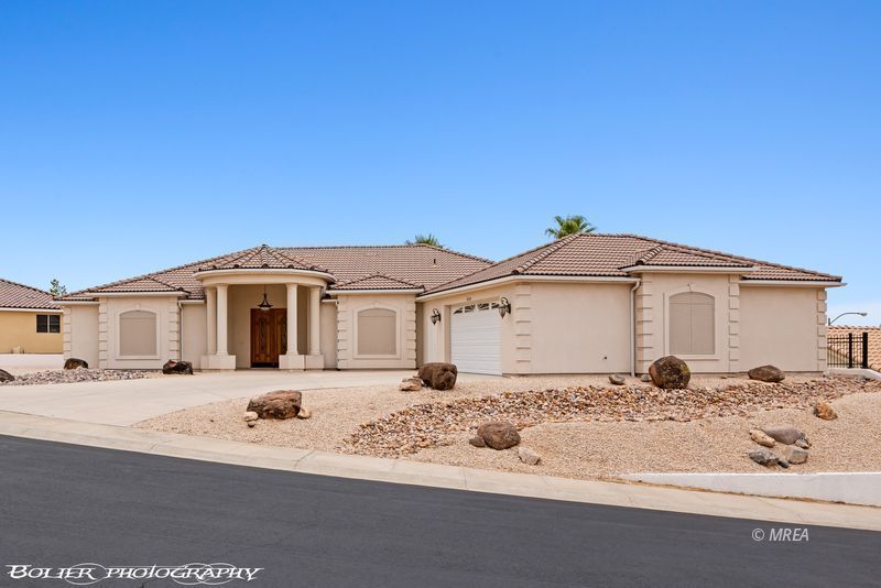 624  Palos Verdes Dr