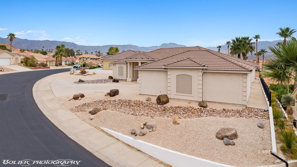 624  Palos Verdes Dr