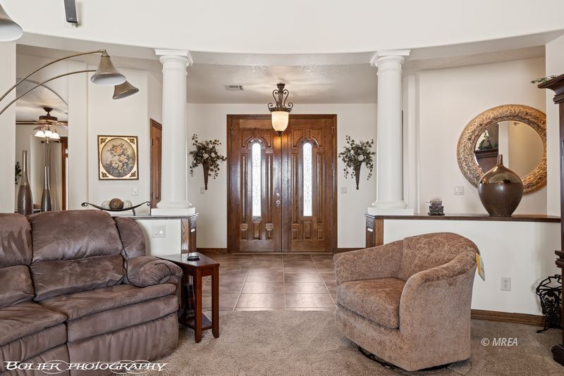 624  Palos Verdes Dr