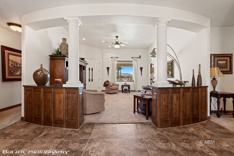 624  Palos Verdes Dr