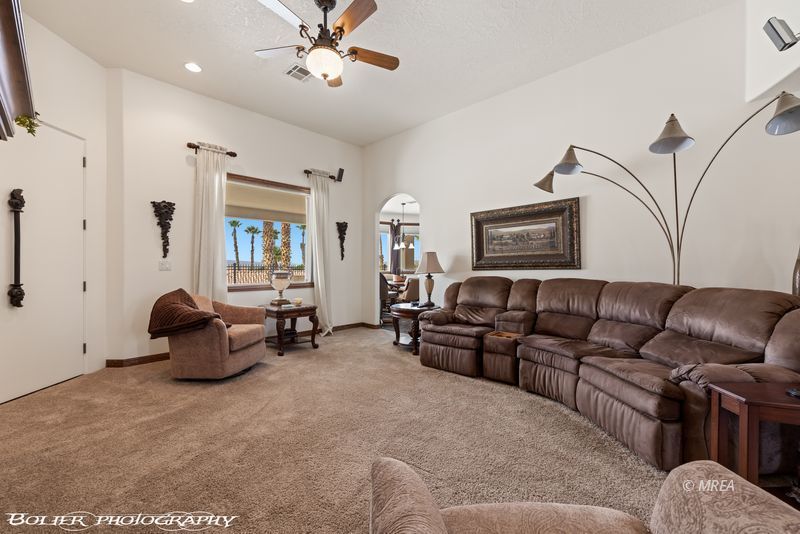 624  Palos Verdes Dr