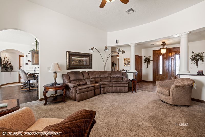 624  Palos Verdes Dr