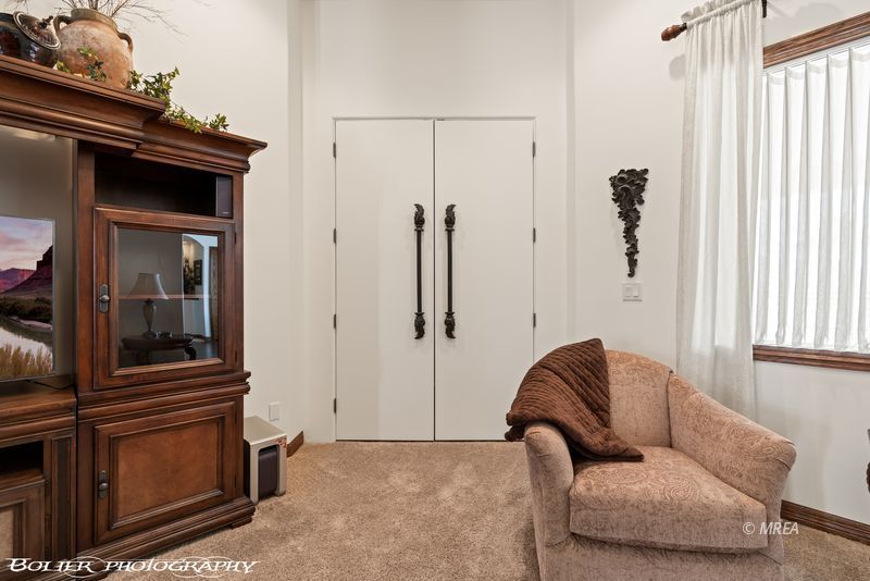 624  Palos Verdes Dr