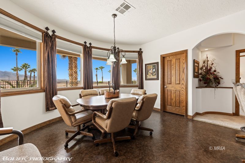 624  Palos Verdes Dr