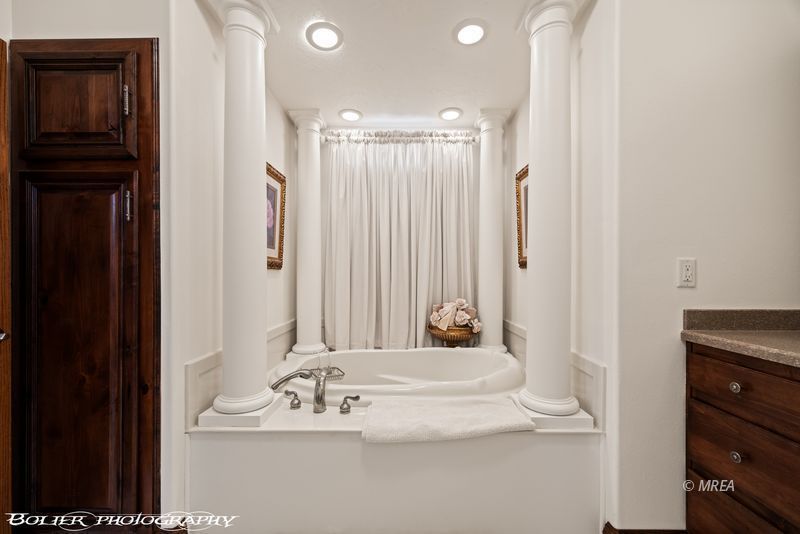 624  Palos Verdes Dr