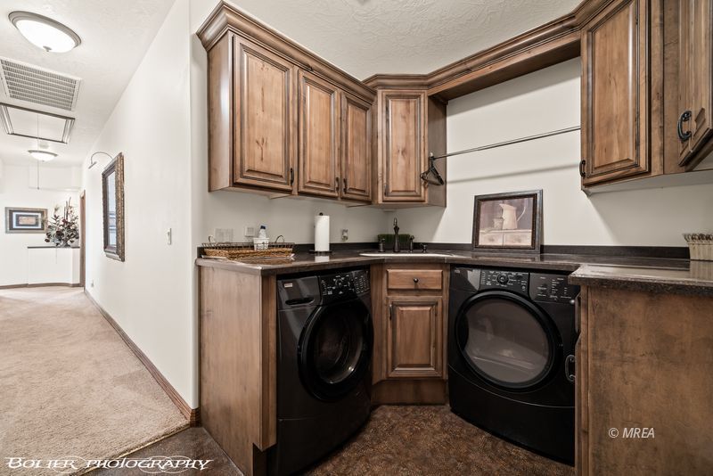 624  Palos Verdes Dr