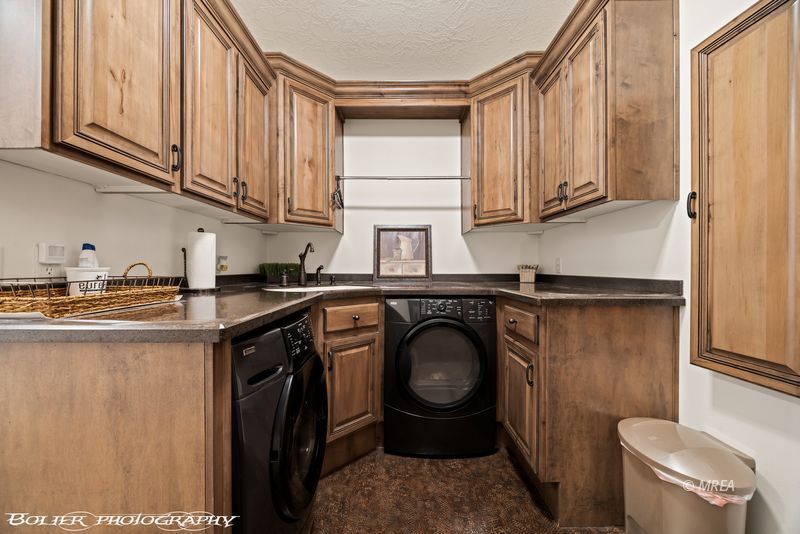 624  Palos Verdes Dr