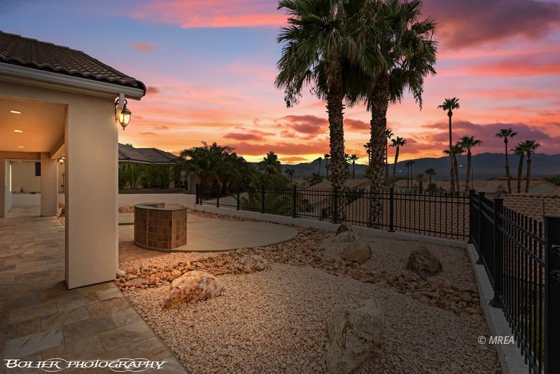 624  Palos Verdes Dr