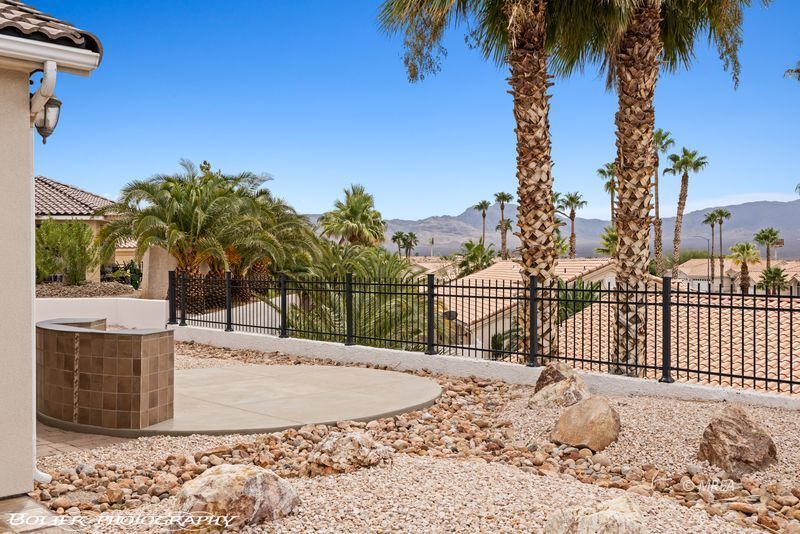 624  Palos Verdes Dr