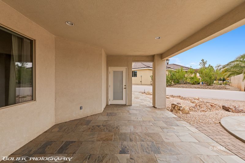 624  Palos Verdes Dr