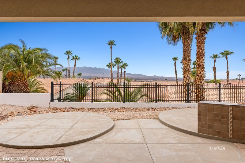 624  Palos Verdes Dr