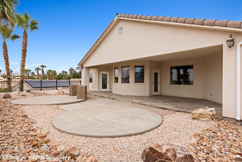 624  Palos Verdes Dr