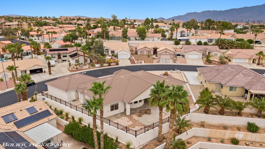 624  Palos Verdes Dr