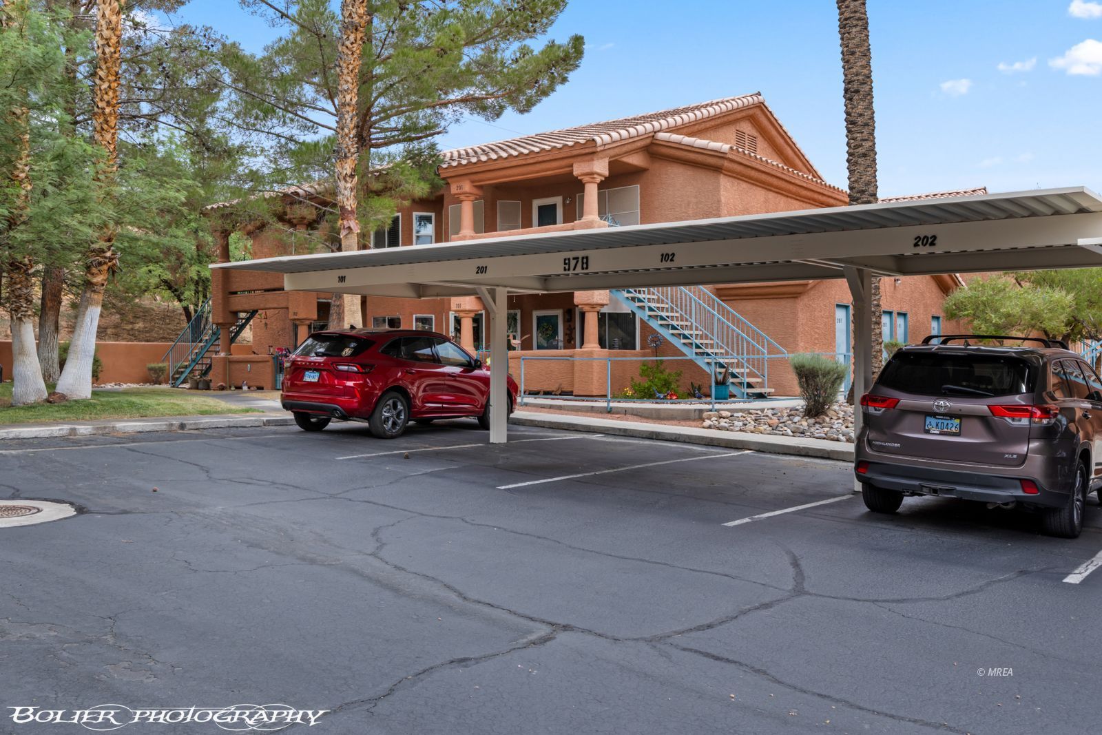 978  Mesquite Springs Dr #201