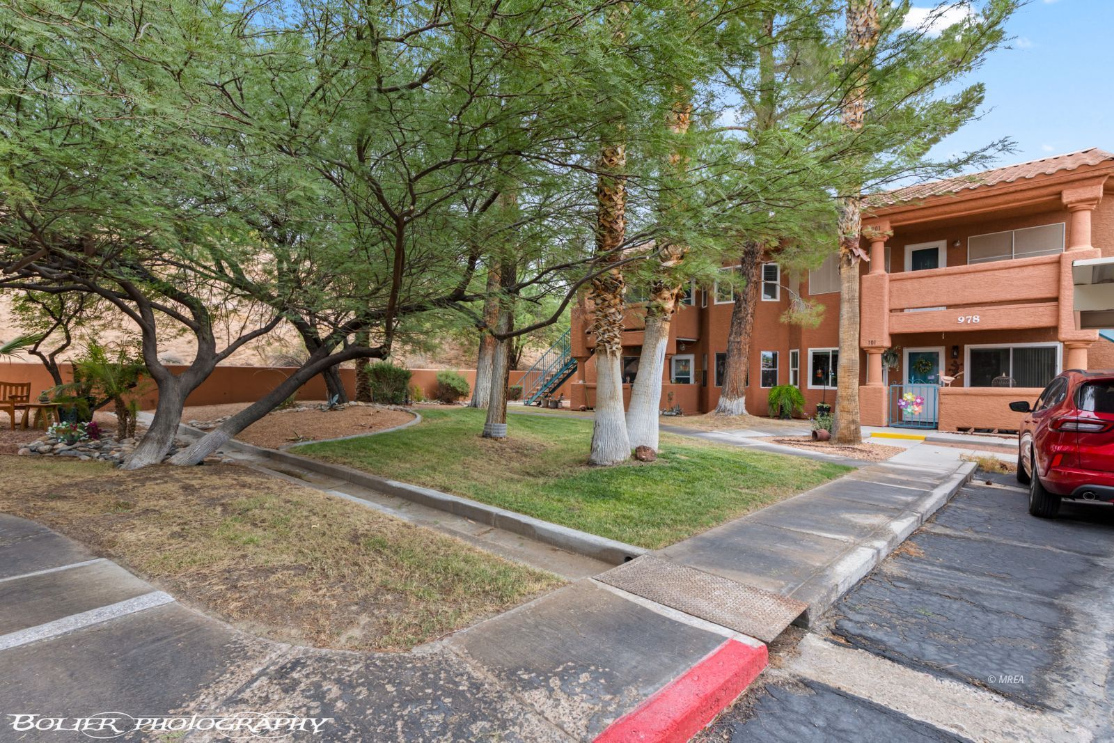 978  Mesquite Springs Dr #201