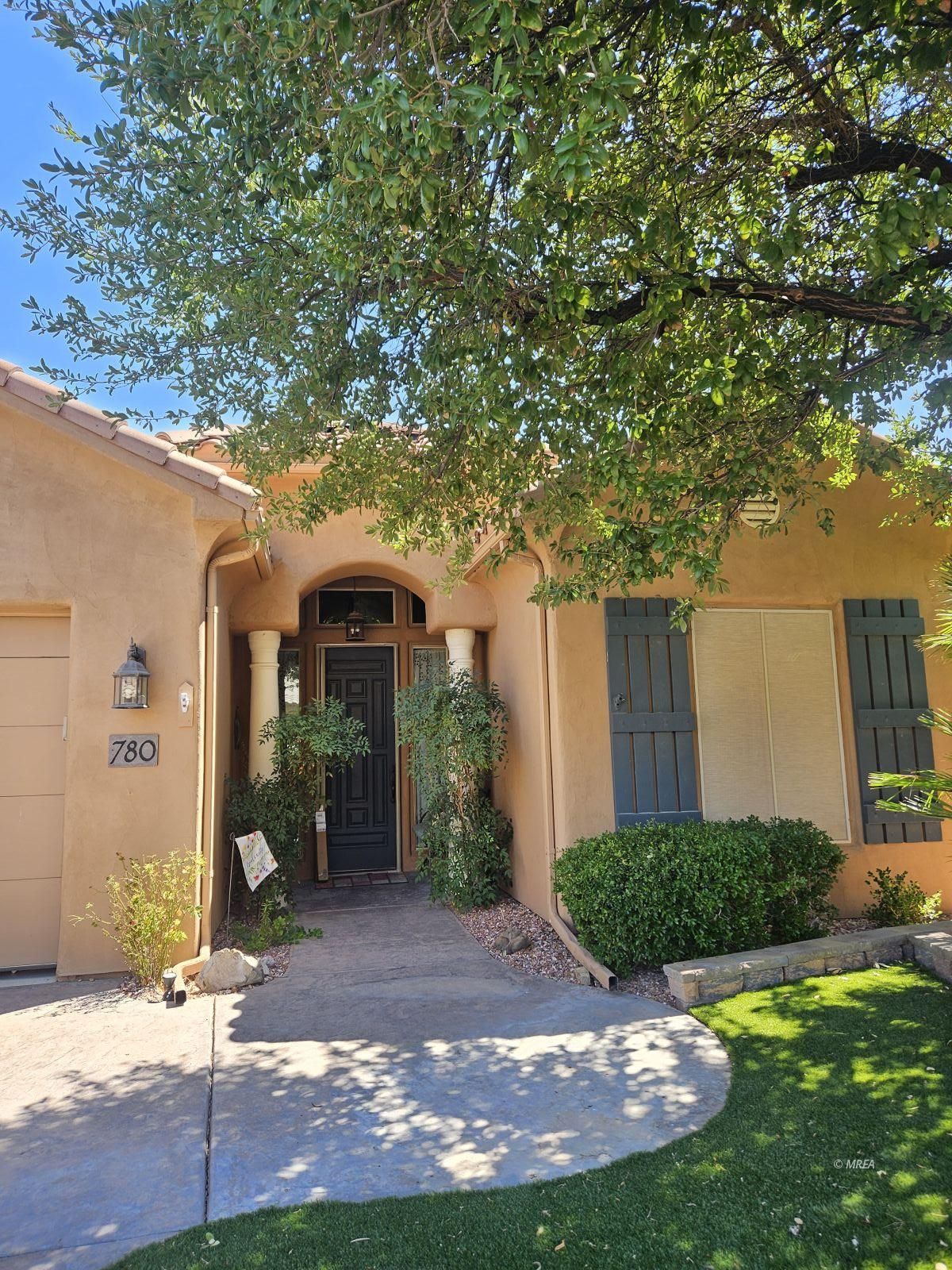 780  Villa La Paz Dr