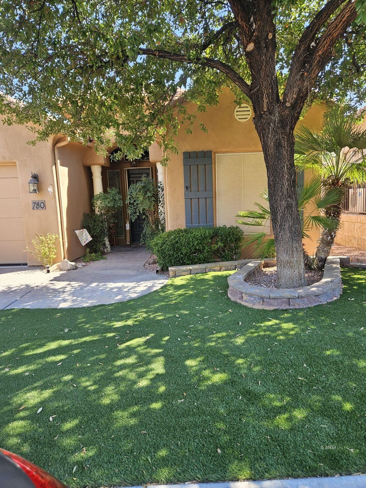 780  Villa La Paz Dr